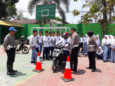 Police Goes To School