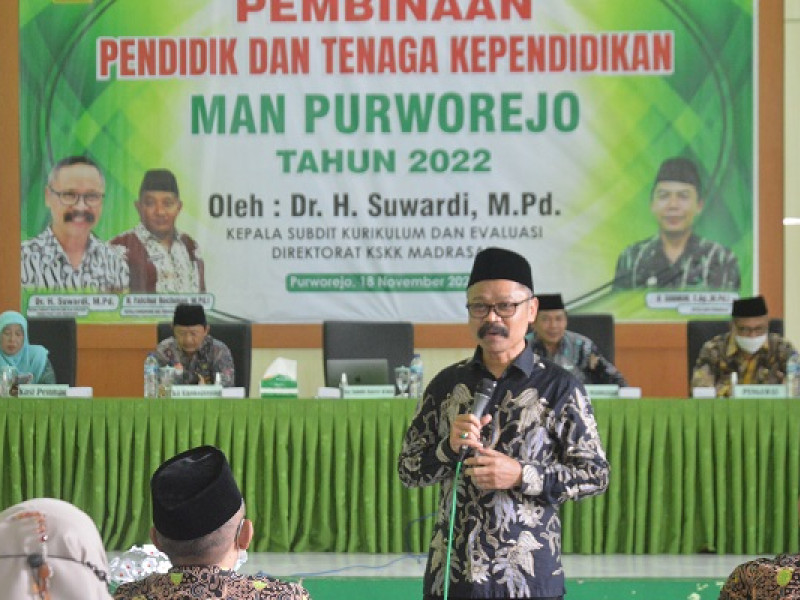 Kunjungan Kasubdit Kurikulum dan Evaluasi Direktorat KSKK Madrasah Kemenag RI