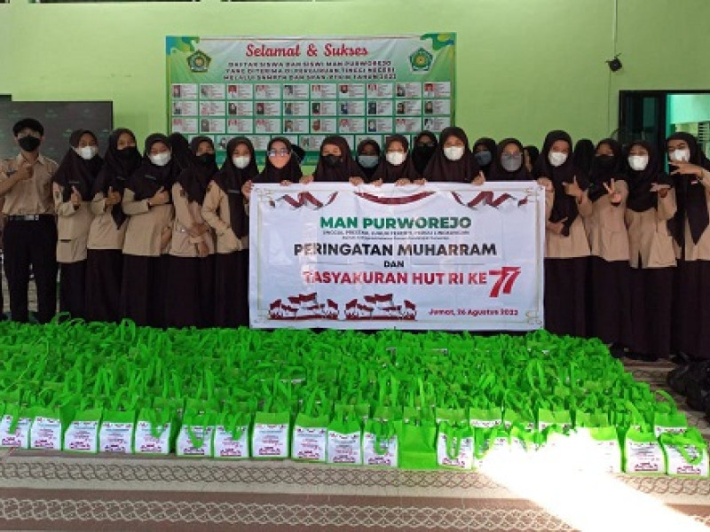 Asiknya, OSIS MAN Purworejo Berbagi 
