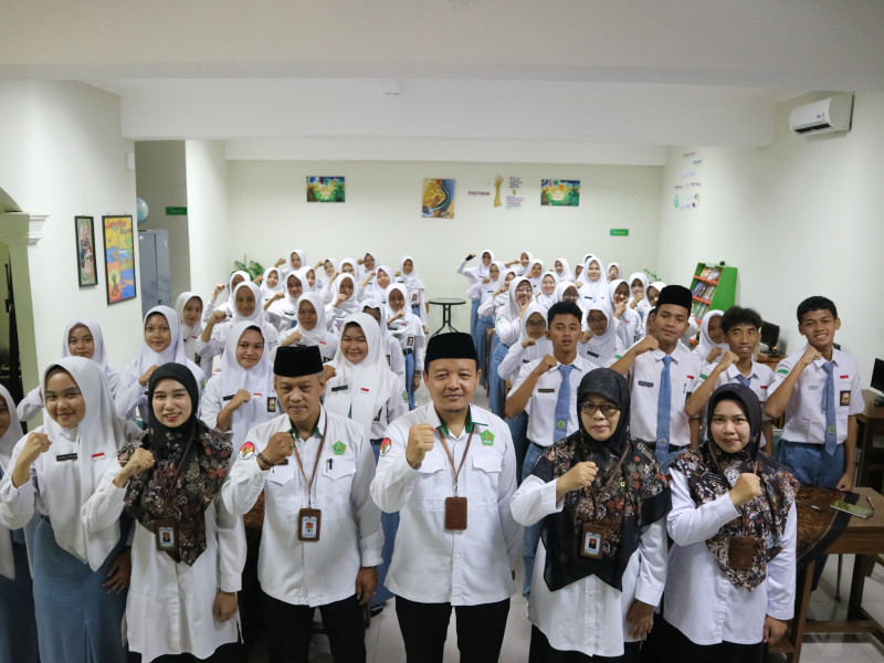 Siswa MAN Purworejo Ikuti Workshop Jurnalistik Pelatihan Berita Objektif dan Pemanfaatan Media Sosial