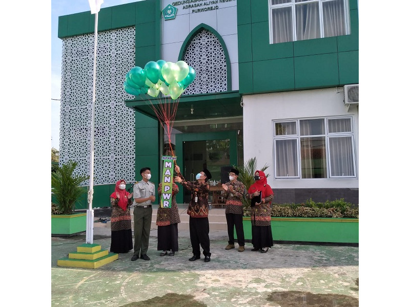 Balon HUT ke-44 MAN Purworejo, Simbol Prestasi Madrasah
