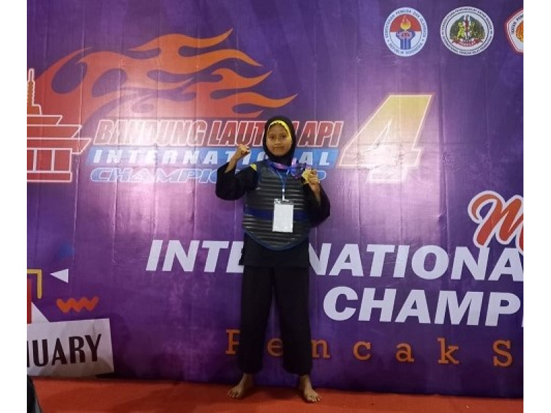 Siswi MAN Purworejo Juara 1 Kejuaraan Pencak Silat BLA International Championship