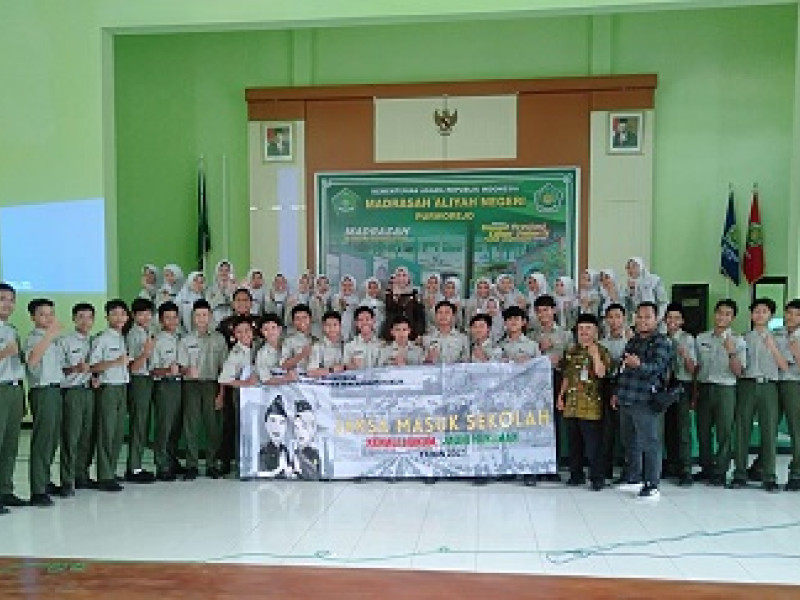 Kenali Hukum Jauhkan Hukuman, Siswa MAN Purworejo Ikuti Kegiatan JMS