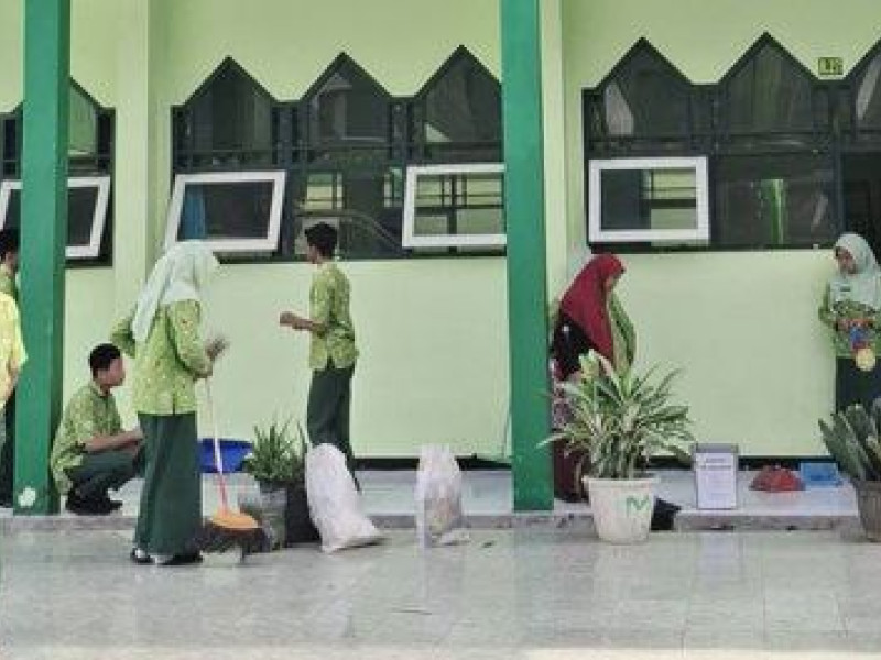 MAN Purworejo Gelar Hari Zero Sampah Edukasi dan Aksi Nyata Peduli Lingkungan