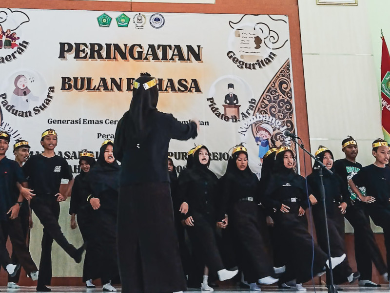 Peringatan Bulan Bahasa 2025 - Generasi Emas Cerdas Berbahasa, Jembatan Peradaban Dunia